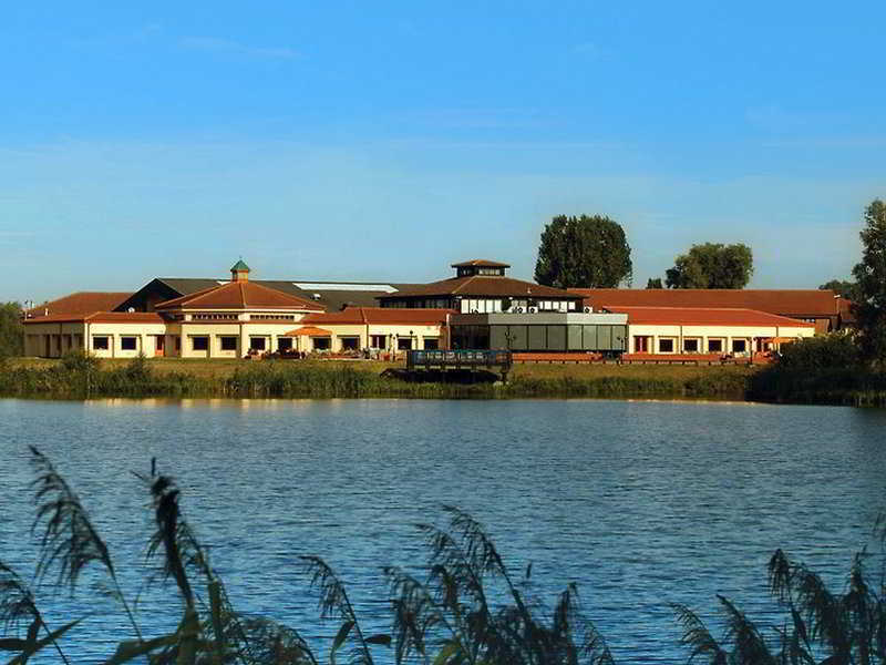 The Waterfront Hotel Spa & Golf St Neots Extérieur photo