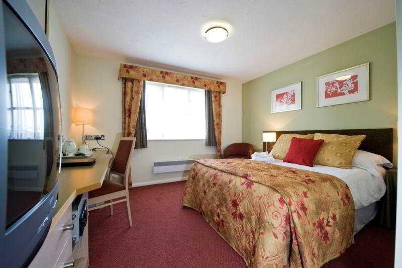 The Waterfront Hotel Spa & Golf St Neots Extérieur photo