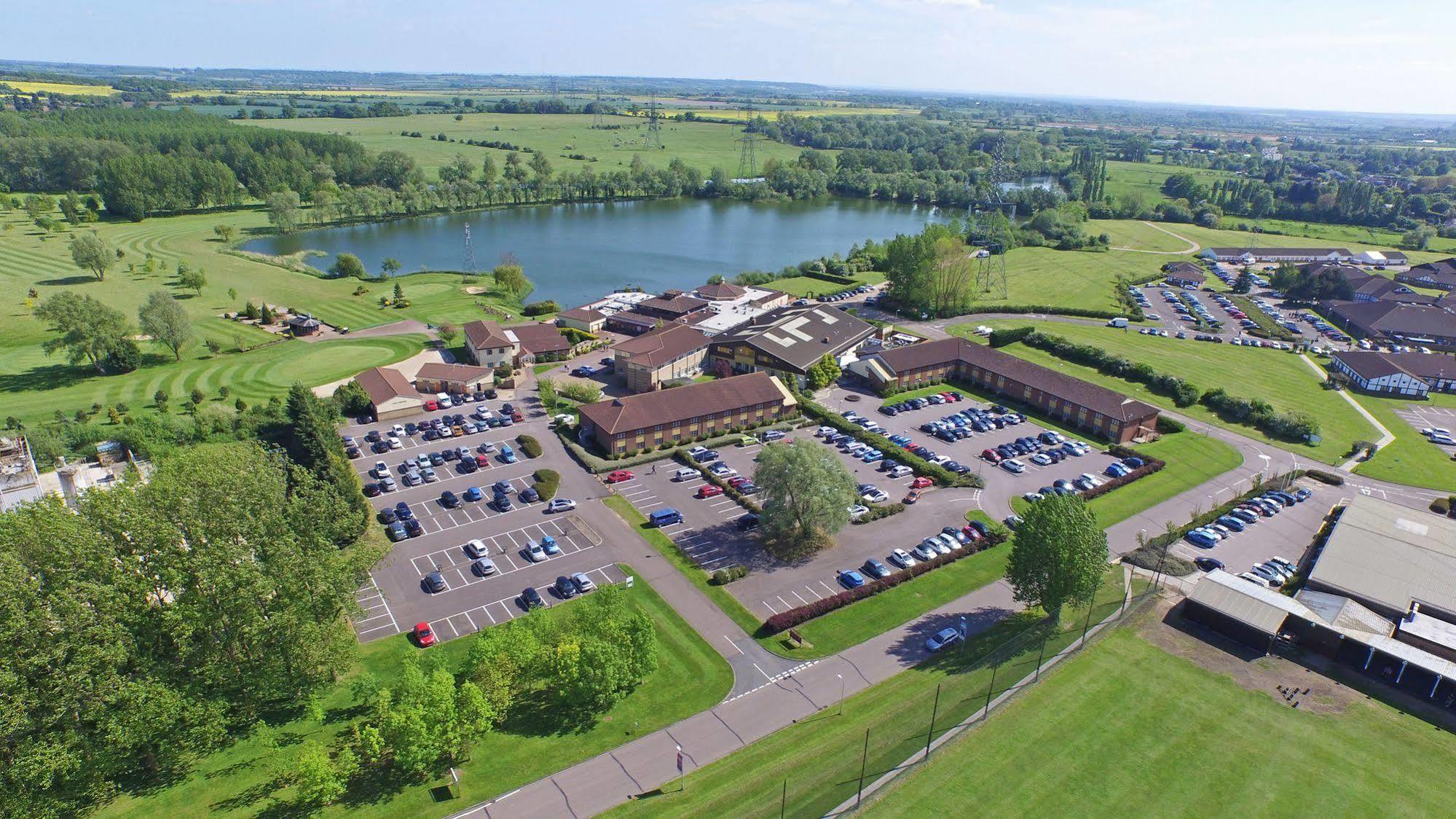 The Waterfront Hotel Spa & Golf St Neots Extérieur photo